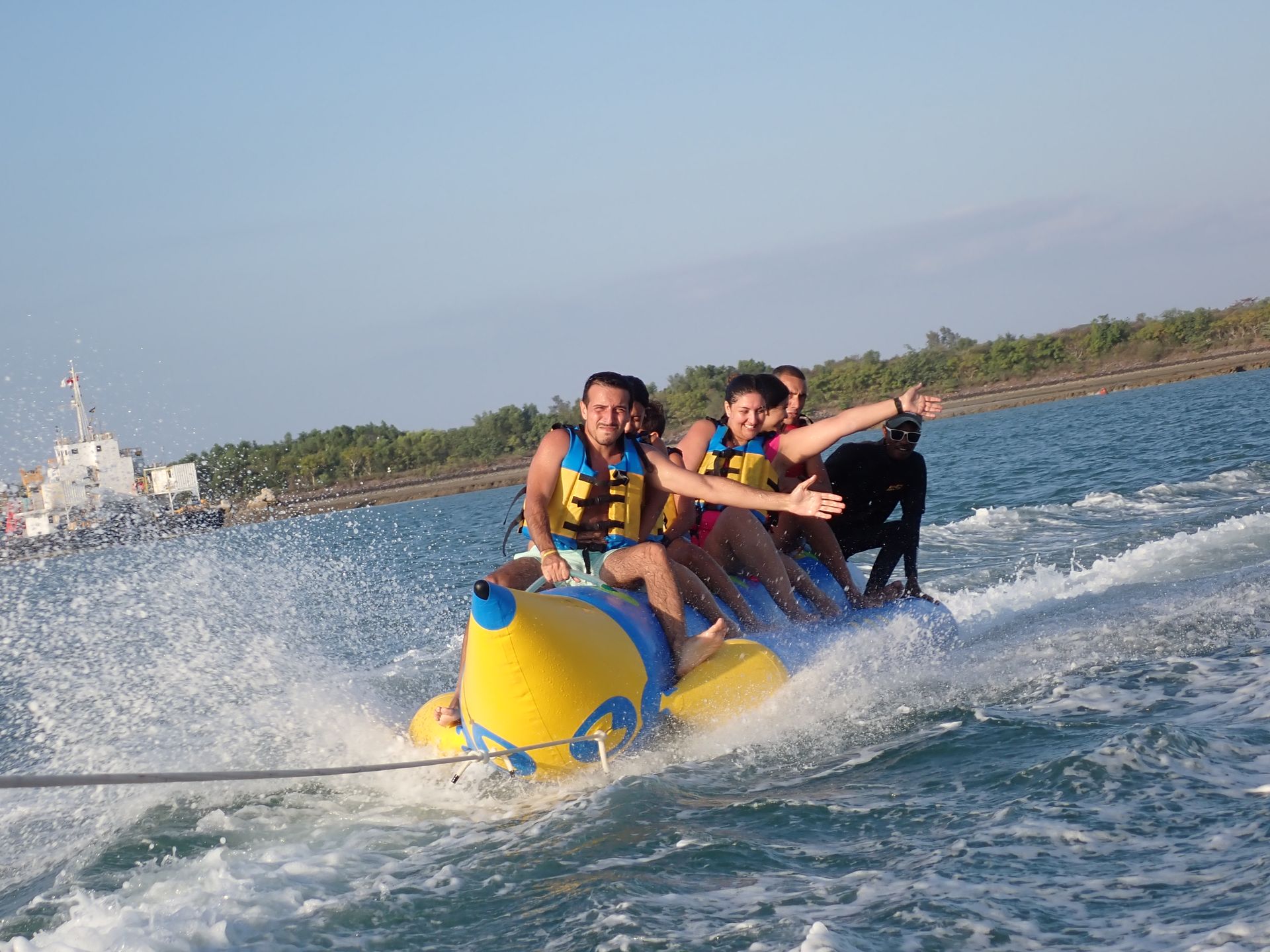 Petualangan paddle board